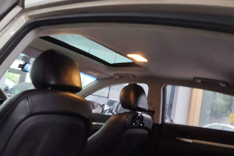 Used Hyundai Elantra (6th Generation / Lingdong) 2016 1.6L Automatic ZhiXuan – Elite Version Headliner