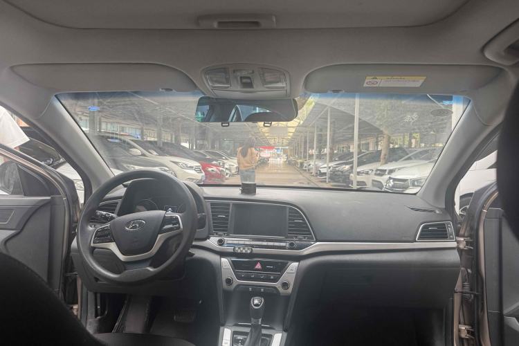 Used Hyundai Elantra (6th Generation / Lingdong) 2016 1.6L Automatic ZhiXuan – Elite Version Interior 1