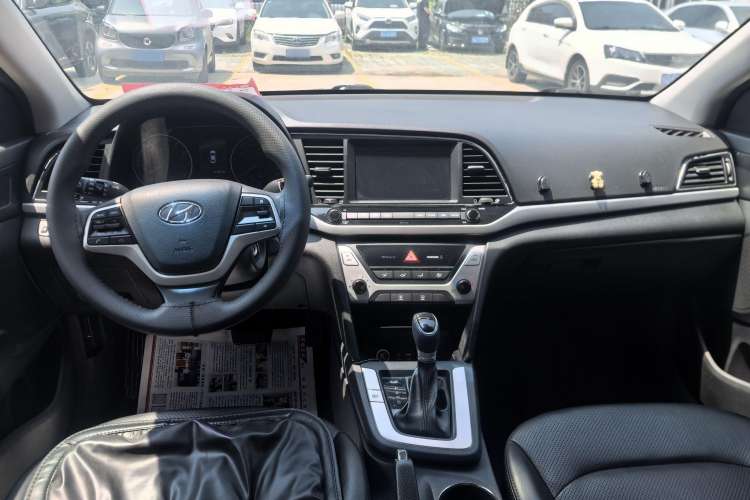 Used Hyundai Elantra (6th Generation / Lingdong) 2016 1.6L Automatic ZhiXuan – Elite Version Interior 2