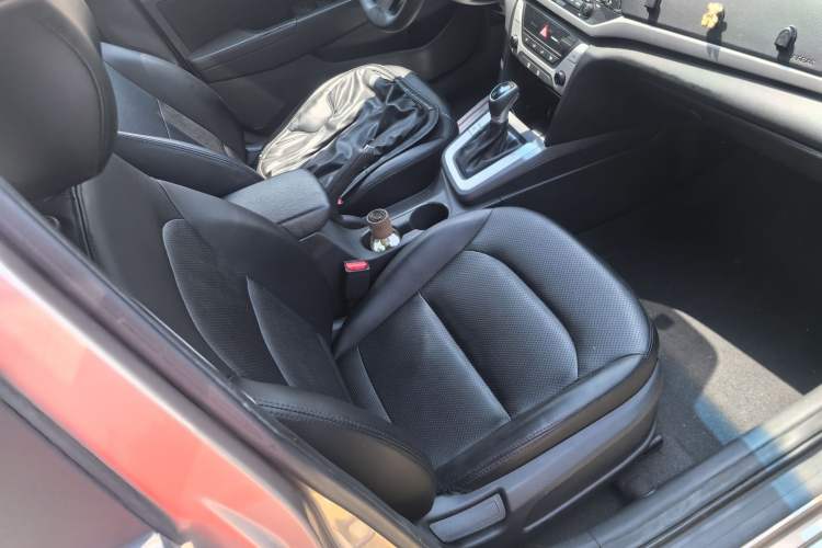 Used Hyundai Elantra (6th Generation / Lingdong) 2016 1.6L Automatic ZhiXuan – Elite Version Interior 9