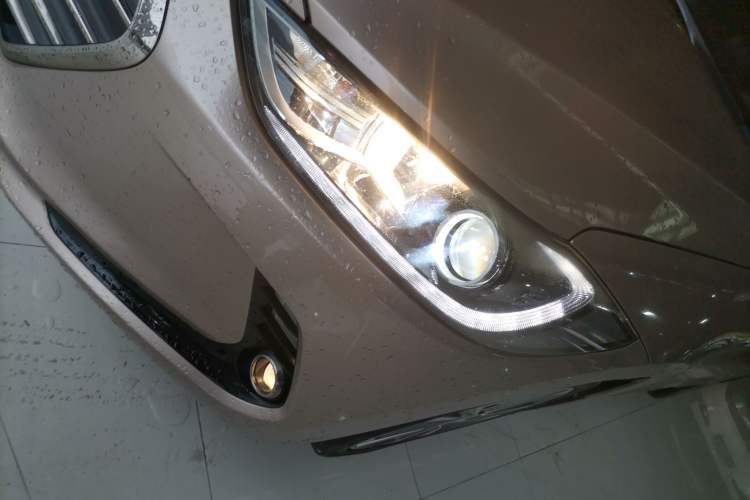 Used Hyundai Elantra (6th Generation / Lingdong) 2016 1.6L Automatic ZhiXuan – Elite Version Left Front Headlight