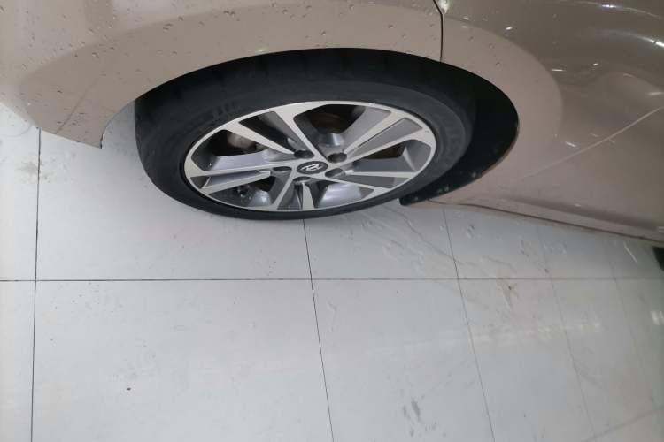 Used Hyundai Elantra (6th Generation / Lingdong) 2016 1.6L Automatic ZhiXuan – Elite Version Left Front Wheel Hub