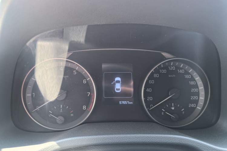 Used Hyundai Elantra (6th Generation / Lingdong) 2016 1.6L Automatic ZhiXuan – Elite Version Odometer Close Up