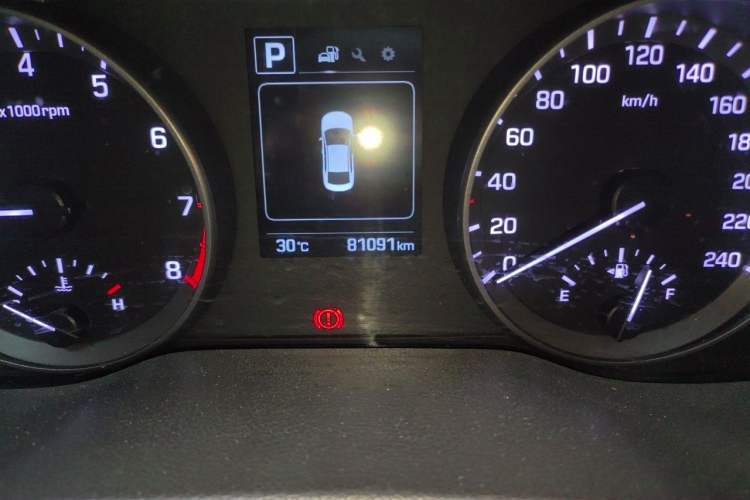 Used Hyundai Elantra (6th Generation / Lingdong) 2016 1.6L Automatic ZhiXuan – Elite Version Odometer Close Up
