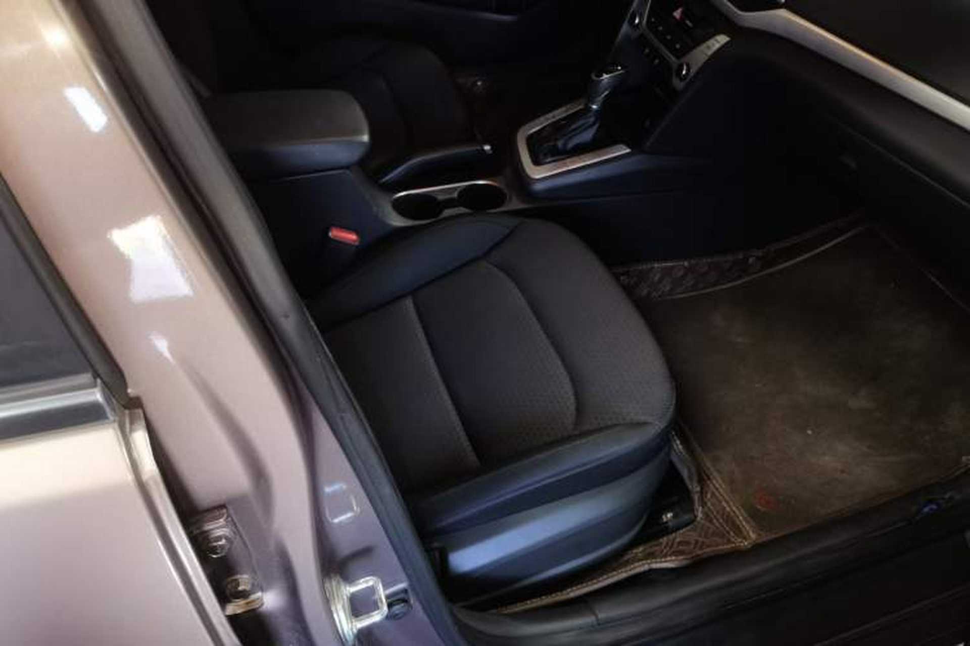 Used Hyundai Elantra (6th Generation / Lingdong) 2016 1.6L Automatic ZhiXuan – Elite Version Right Front Seat