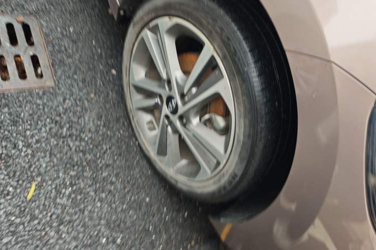 Used Hyundai Elantra (6th Generation / Lingdong) 2016 1.6L Automatic ZhiXuan · Luxury Version Right Front Wheel Hub
