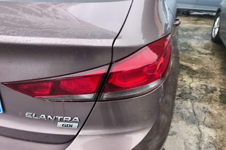 Used Hyundai Elantra (6th Generation / Lingdong) 2016 1.6L Automatic ZhiXuan – Elite Version Right Rear Taillight