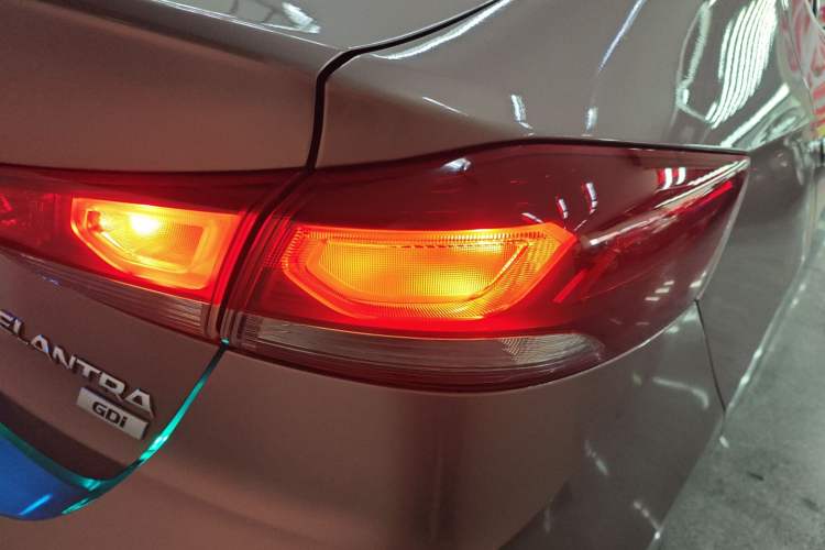 Used Hyundai Elantra (6th Generation / Lingdong) 2016 1.6L Automatic ZhiXuan – Elite Version Right Rear Taillight