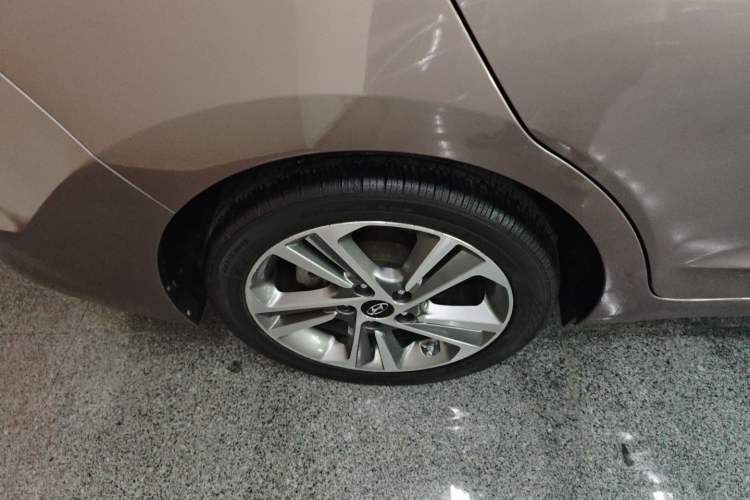 Used Hyundai Elantra (6th Generation / Lingdong) 2016 1.6L Automatic ZhiXuan – Elite Version Right Rear Wheel Hub