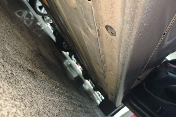 Used Hyundai Elantra (6th Generation / Lingdong) 2016 1.6L Automatic ZhiXuan – Elite Version Right Side Sill