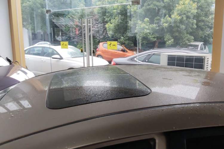 Used Hyundai Elantra (6th Generation / Lingdong) 2016 1.6L Automatic ZhiXuan – Elite Version Roof