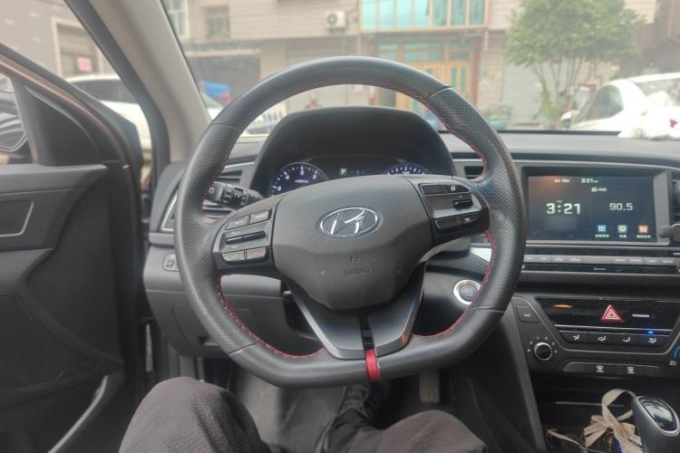 Used Hyundai Elantra (6th Generation / Lingdong) 2016 1.4T Dual-Clutch Xuan Dong·Elite Version Steering Wheel