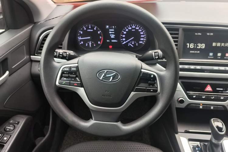 Used Hyundai Elantra (6th Generation / Lingdong) 2016 1.6L Automatic ZhiXuan – Elite Version Steering Wheel