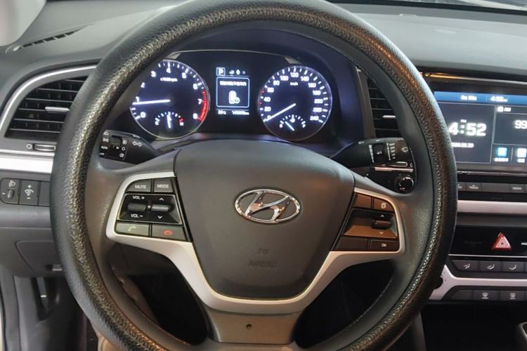 Used Hyundai Elantra (6th Generation / Lingdong) 2016 1.6L Automatic ZhiXuan – Elite Version Steering Wheel