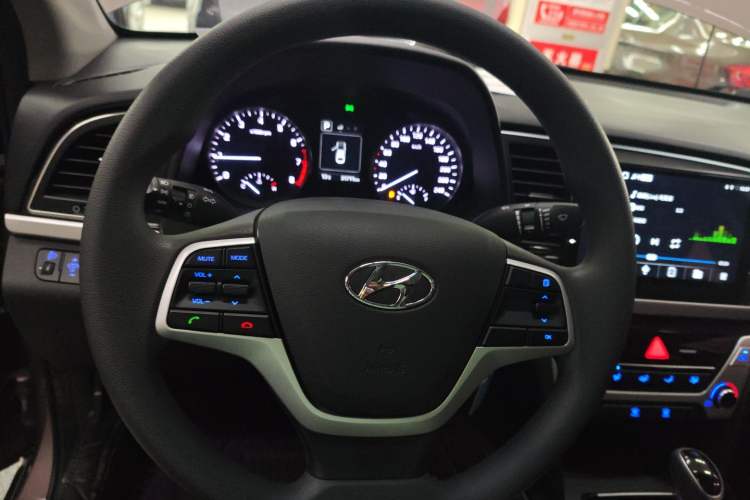 Used Hyundai Elantra (6th Generation / Lingdong) 2016 1.6L Automatic ZhiXuan – Elite Version Steering Wheel
