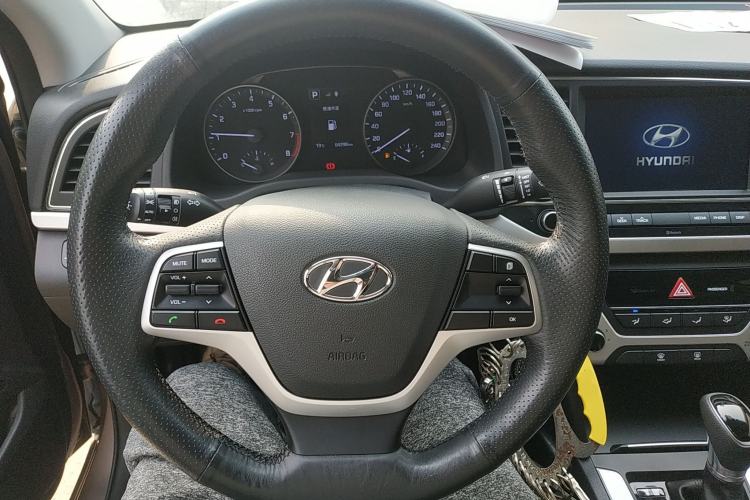 Used Hyundai Elantra (6th Generation / Lingdong) 2016 1.6L Automatic ZhiXuan – Elite Version Steering Wheel