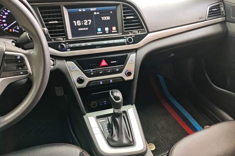 Used Hyundai Elantra (6th Generation / Lingdong) 2016 1.6L Automatic ZhiXuan – Elite Version Audio And AC Panel