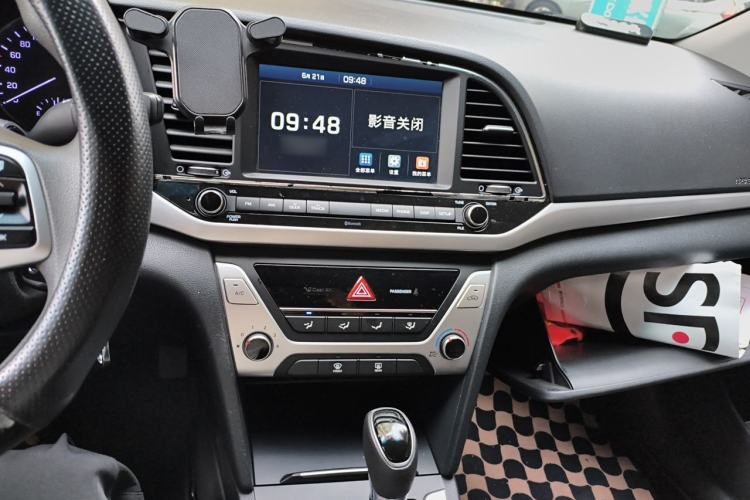 Used Hyundai Elantra (6th Generation / Lingdong) 2016 1.6L Automatic ZhiXuan – Elite Version Audio And AC Panel