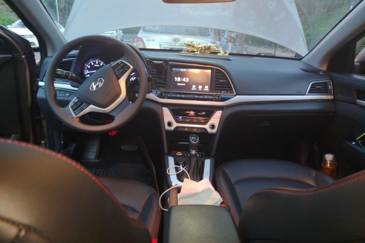 Used Hyundai Elantra (6th Generation / Lingdong) 2016 1.6L Automatic ZhiXuan – Elite Version Center Console