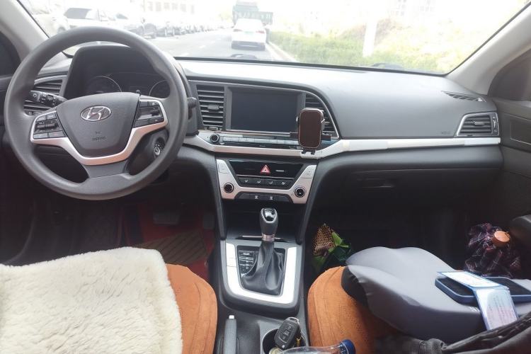 Used Hyundai Elantra (6th Generation / Lingdong) 2016 1.6L Automatic ZhiXuan – Elite Version Center Console