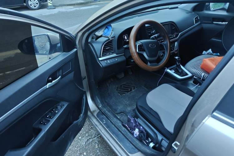 Used Hyundai Elantra (6th Generation / Lingdong) 2016 1.6L Automatic ZhiXuan – Elite Version Driver Seat