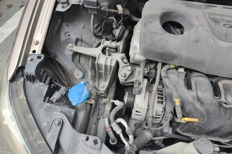 Used Hyundai Elantra (6th Generation / Lingdong) 2016 1.6L Automatic ZhiXuan – Elite Version Engine Bay Right