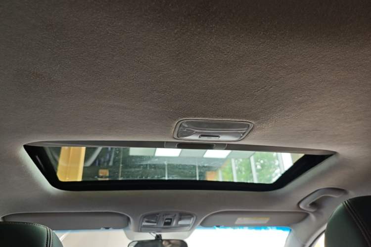 Used Hyundai Elantra (6th Generation / Lingdong) 2016 1.6L Automatic ZhiXuan – Elite Version Headliner