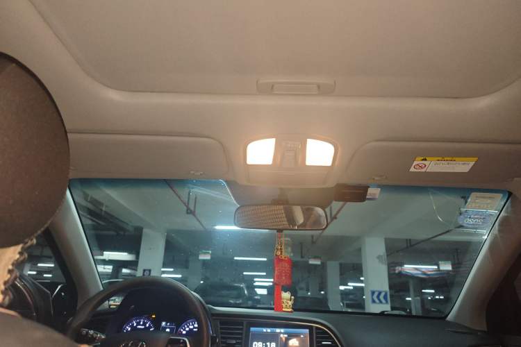 Used Hyundai Elantra (6th Generation / Lingdong) 2016 1.6L Automatic ZhiXuan – Elite Version Headliner