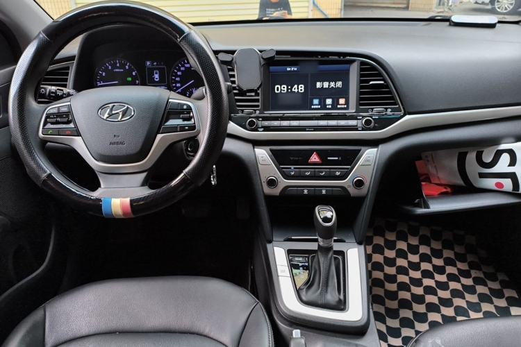 Used Hyundai Elantra (6th Generation / Lingdong) 2016 1.6L Automatic ZhiXuan – Elite Version Interior 2