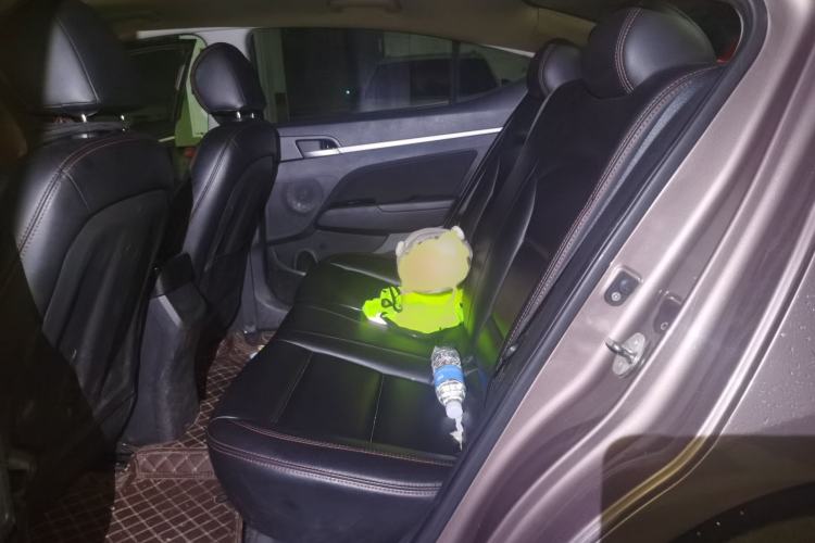 Used Hyundai Elantra (6th Generation / Lingdong) 2016 1.6L Automatic ZhiXuan – Elite Version Interior 4