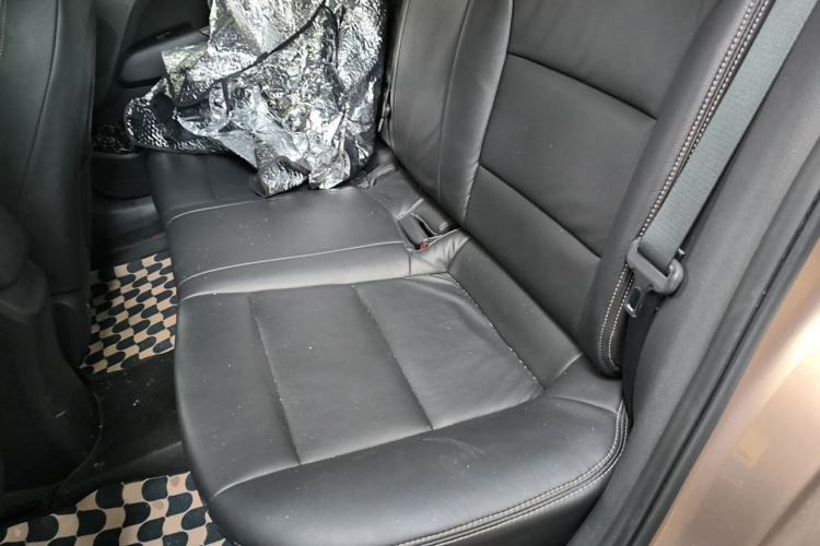 Used Hyundai Elantra (6th Generation / Lingdong) 2016 1.6L Automatic ZhiXuan – Elite Version Interior 4