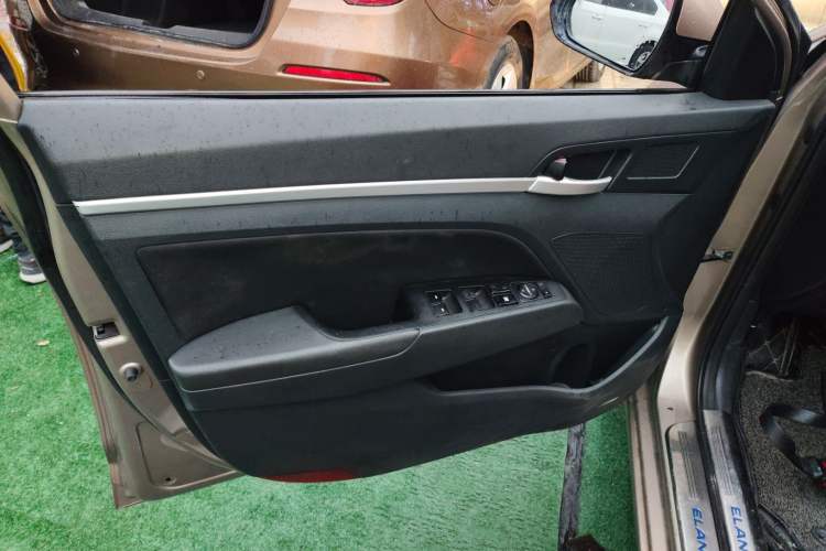 Used Hyundai Elantra (6th Generation / Lingdong) 2016 1.6L Automatic ZhiXuan – Elite Version Left Front Door Interior