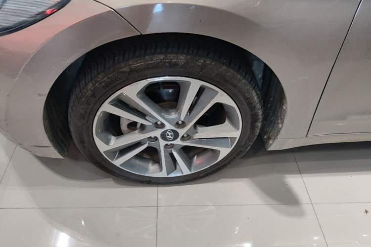 Used Hyundai Elantra (6th Generation / Lingdong) 2016 1.6L Automatic ZhiXuan – Elite Version Left Front Wheel Hub