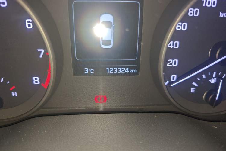 Used Hyundai Elantra (6th Generation / Lingdong) 2016 1.6L Automatic ZhiXuan – Elite Version Odometer Close Up