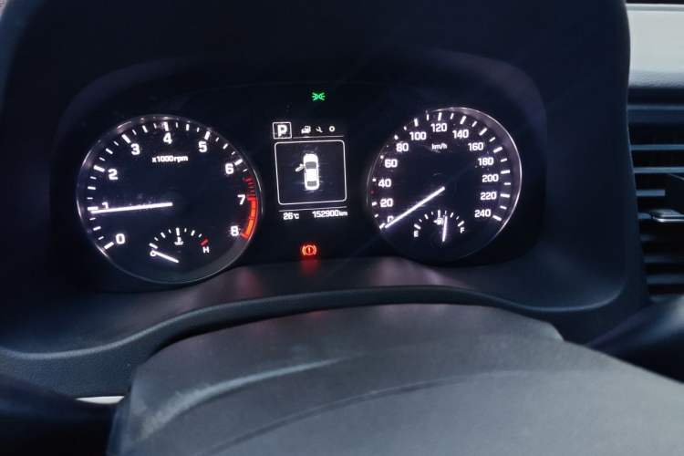 Used Hyundai Elantra (6th Generation / Lingdong) 2016 1.6L Automatic ZhiXuan – Elite Version Odometer Close Up
