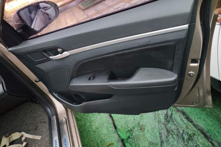 Used Hyundai Elantra (6th Generation / Lingdong) 2016 1.6L Automatic ZhiXuan – Elite Version Right Front Door Interior