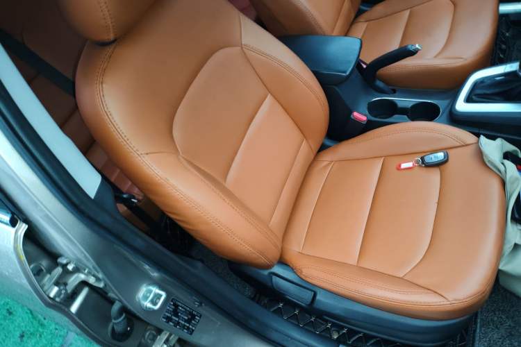 Used Hyundai Elantra (6th Generation / Lingdong) 2016 1.6L Automatic ZhiXuan – Elite Version Right Front Seat
