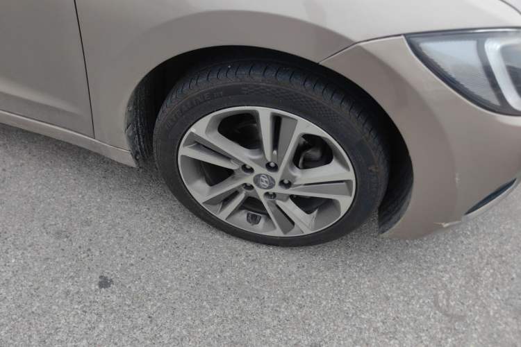 Used Hyundai Elantra (6th Generation / Lingdong) 2016 1.6L Automatic ZhiXuan – Elite Version Right Front Wheel Hub