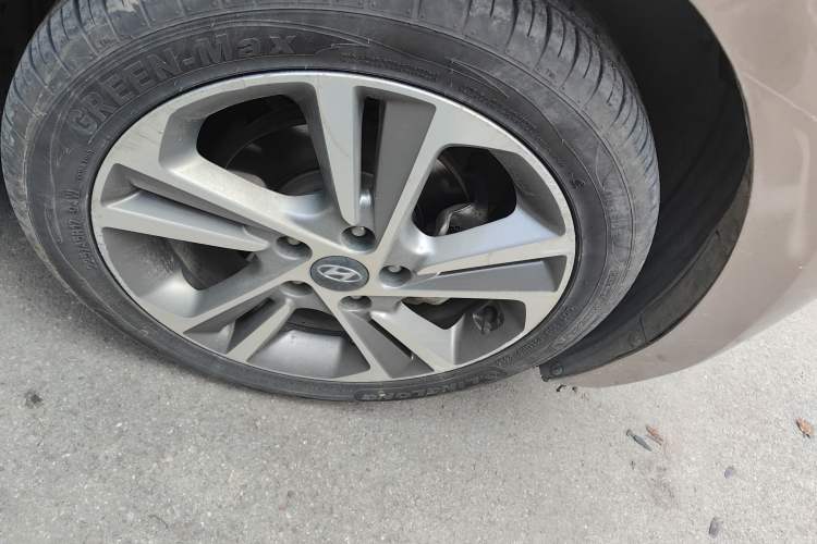 Used Hyundai Elantra (6th Generation / Lingdong) 2016 1.6L Automatic ZhiXuan – Elite Version Right Front Wheel Hub