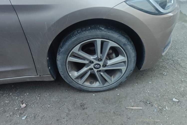 Used Hyundai Elantra (6th Generation / Lingdong) 2016 1.6L Automatic ZhiXuan – Elite Version Right Front Wheel Hub