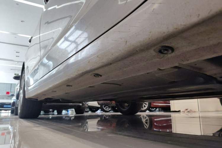 Used Hyundai Elantra (6th Generation / Lingdong) 2016 1.6L Automatic ZhiXuan – Elite Version Right Side Sill