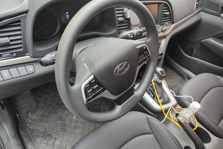 Used Hyundai Elantra (6th Generation / Lingdong) 2016 1.6L Automatic ZhiXuan – Elite Version Steering Wheel