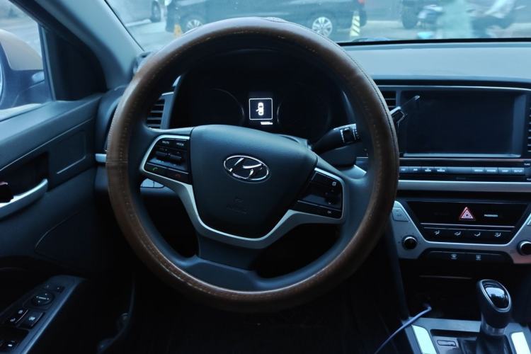 Used Hyundai Elantra (6th Generation / Lingdong) 2016 1.6L Automatic ZhiXuan – Elite Version Steering Wheel