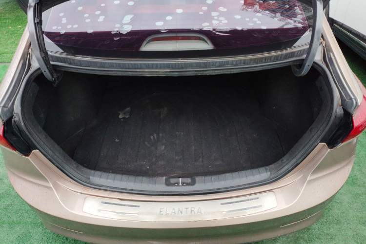 Used Hyundai Elantra (6th Generation / Lingdong) 2016 1.6L Automatic ZhiXuan – Elite Version Trunk