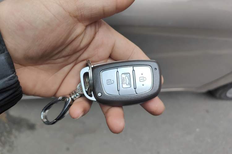 Used Hyundai Elantra (6th Generation / Lingdong) 2016 1.6L Automatic ZhiXuan – Elite Version Vehicle Key