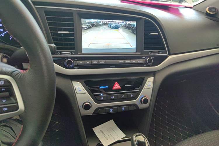 Used Hyundai Elantra (6th Generation / Lingdong) 2016 1.6L Automatic ZhiXuan – Elite Version Audio And AC Panel