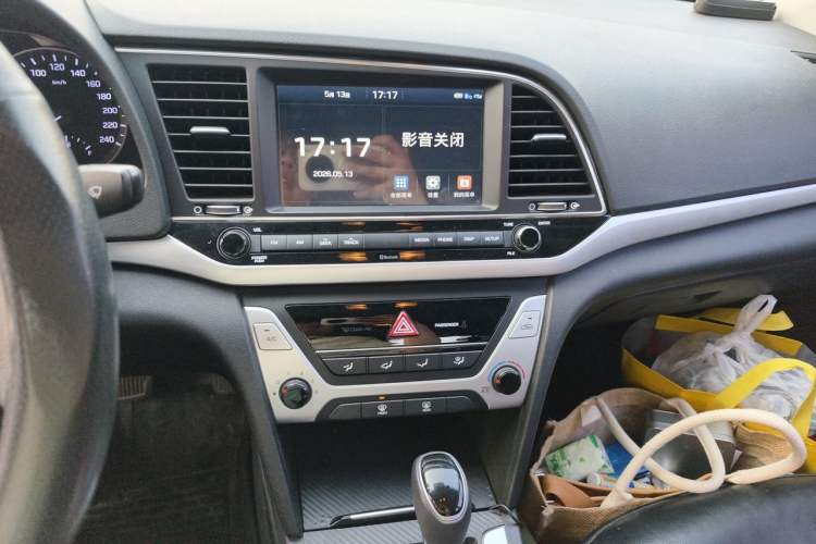 Used Hyundai Elantra (6th Generation / Lingdong) 2016 1.6L Automatic ZhiXuan – Elite Version Audio And AC Panel