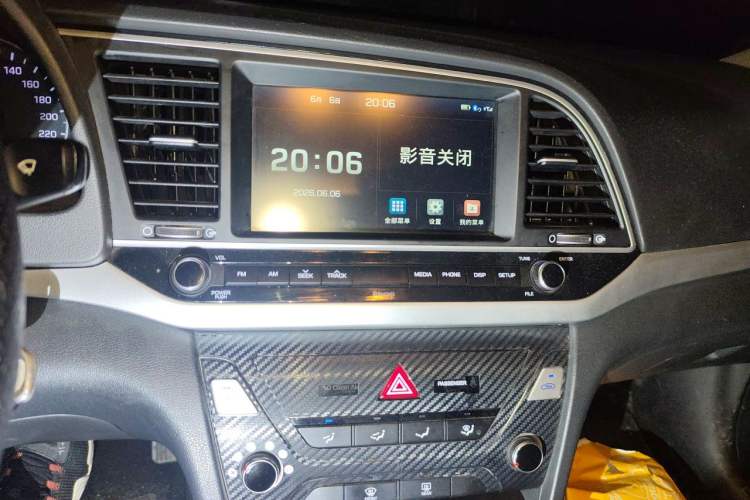 Used Hyundai Elantra (6th Generation / Lingdong) 2016 1.6L Automatic ZhiXuan – Elite Version Audio And AC Panel