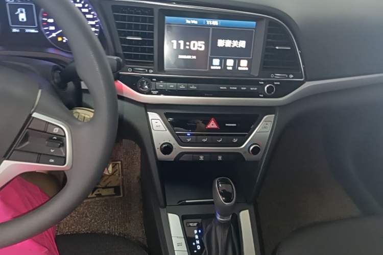 Used Hyundai Elantra (6th Generation / Lingdong) 2016 1.6L Automatic ZhiXuan – Elite Version Audio And AC Panel