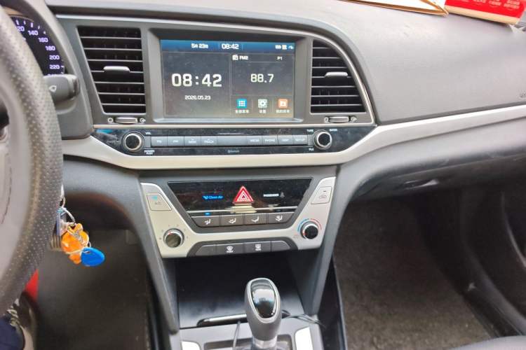 Used Hyundai Elantra (6th Generation / Lingdong) 2016 1.6L Automatic ZhiXuan – Elite Version Audio And AC Panel